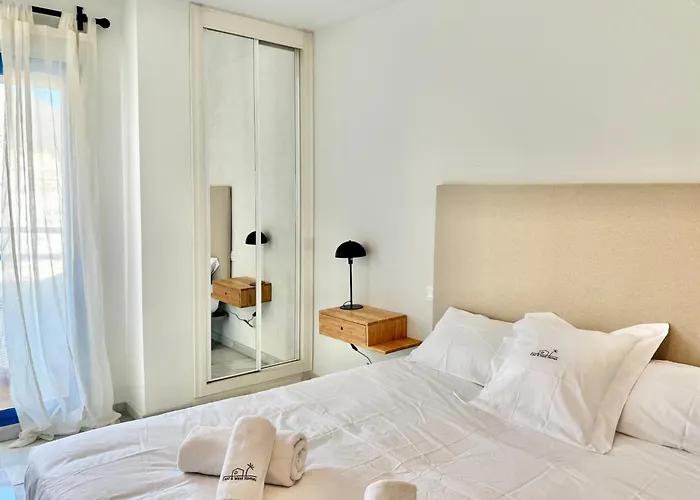 Seaside Oasis With Mountain Views - Eaw Homes * 마르베야