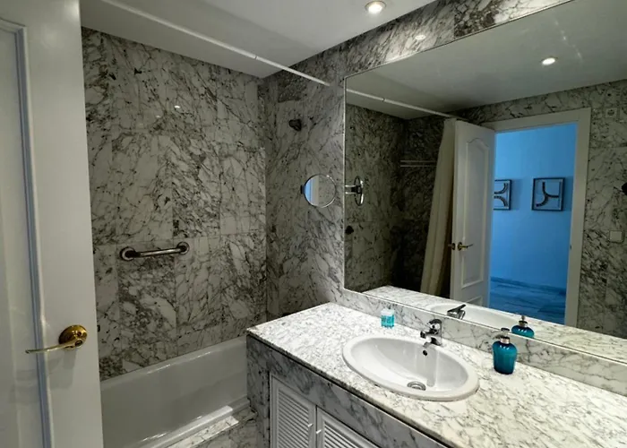 Seaside Oasis With Mountain Views - Eaw Homes * マルベーリャ