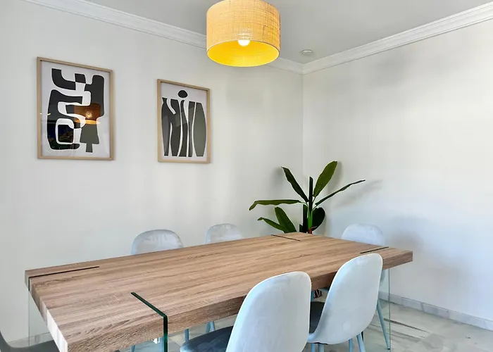 アパート Seaside Oasis With Mountain Views - Eaw Homes