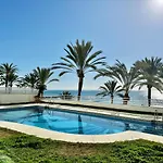 Apartamento Seaside Oasis With Mountain Views - Eaw Homes