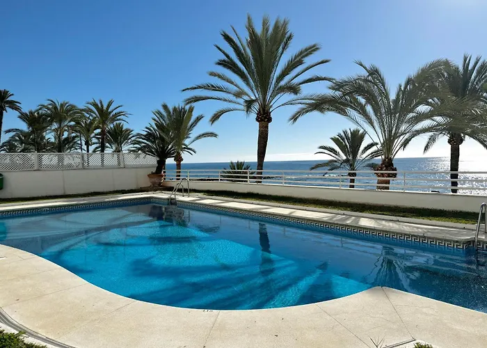 Apartment Seaside Oasis With Mountain Views - Eaw Homes