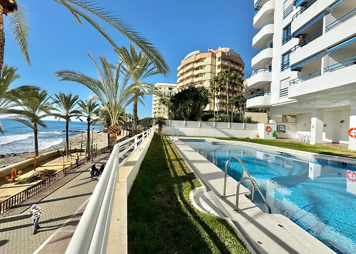 Apartmán Seaside Oasis With Mountain Views - Eaw Homes *
